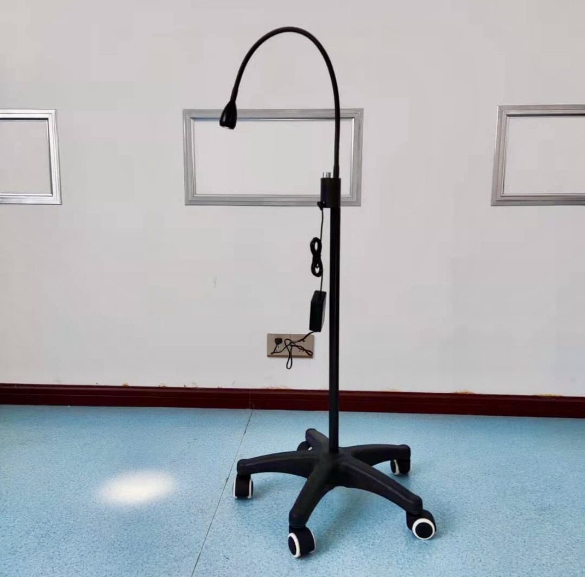 Mobile Surgical Examination Light (LED Examination Lamp / Mobile Examination Light) 1