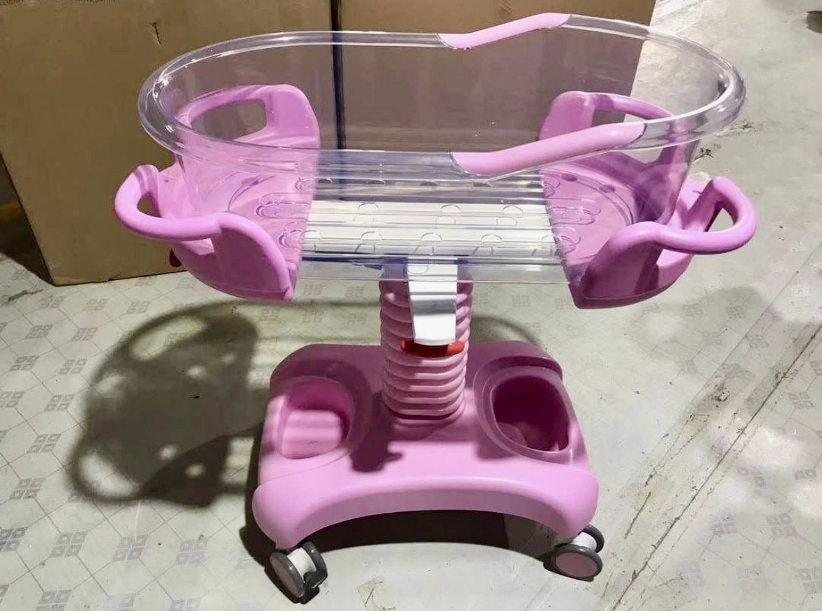 Mobile Adjustable Hospital Baby Bassinet 1