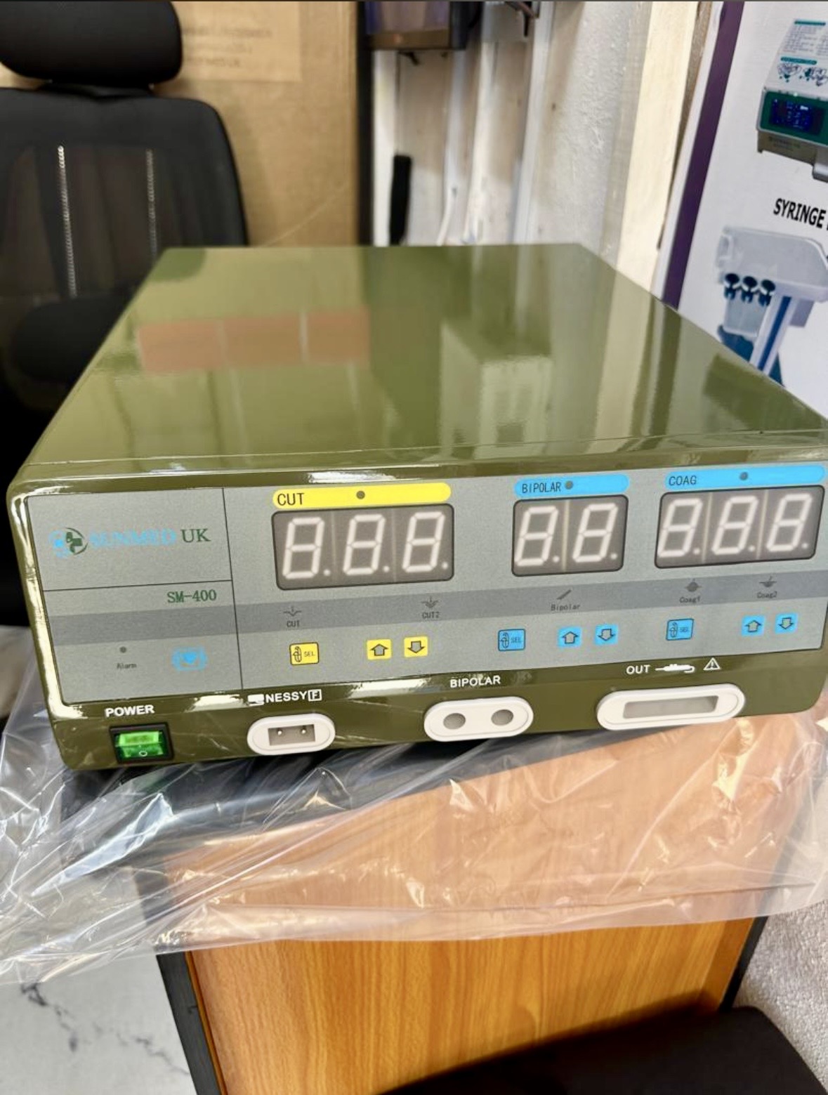 Sunmed UK 400W High-Frequency Electrosurgical Unit (Diathermy Machine) 1