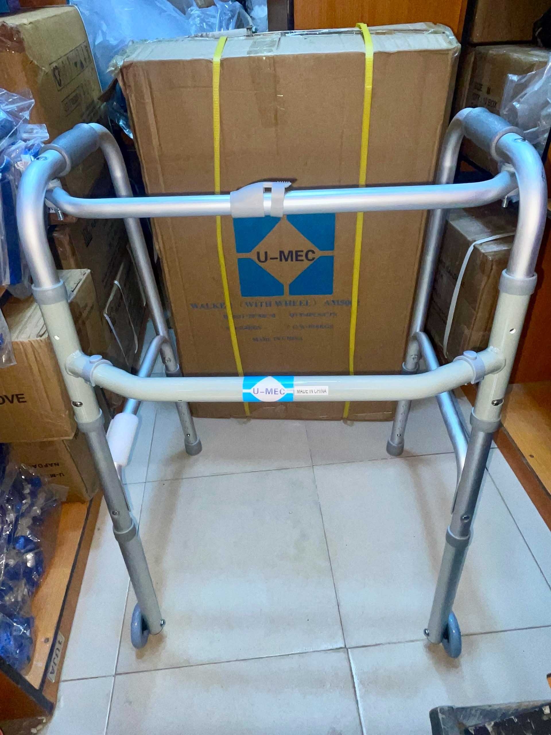 U-MEC Folding Aluminum Walking Frame with Wheels 1